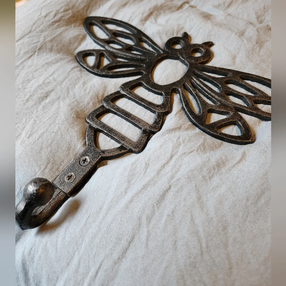 3 Decorative wall hooks 2 Dragonflys and Birds